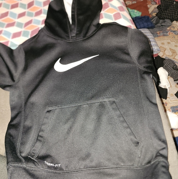 Youth NIKE Therma-fit Hoodie - Picture 1 of 1